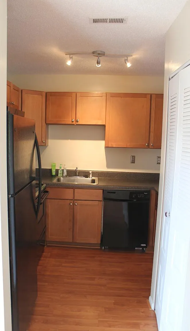 2 bed, 1148 sqft, $1,995 — Photo 4