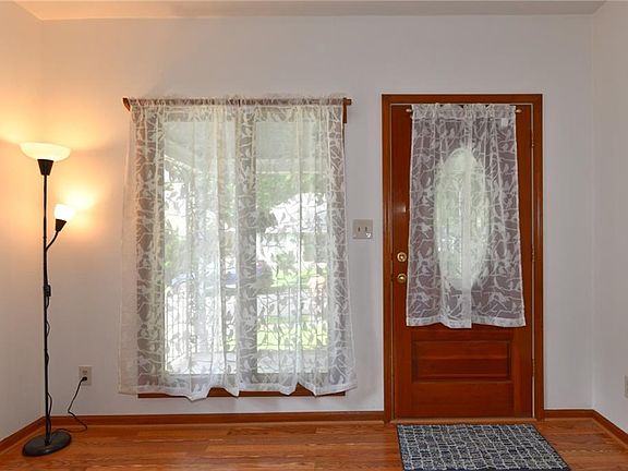 5th image of 4455 Cambridge St
