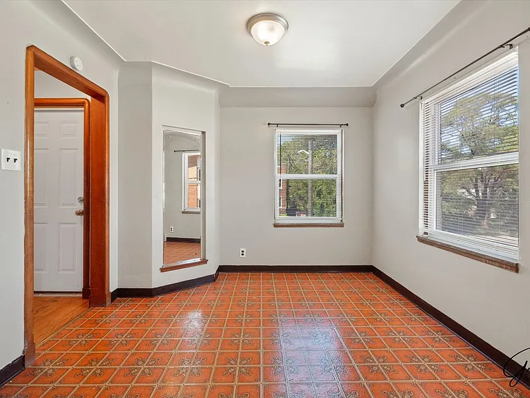 5076 Chalmers St — Photo 8