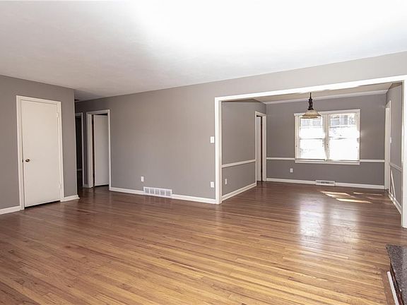4th image of 7321 W 55th St