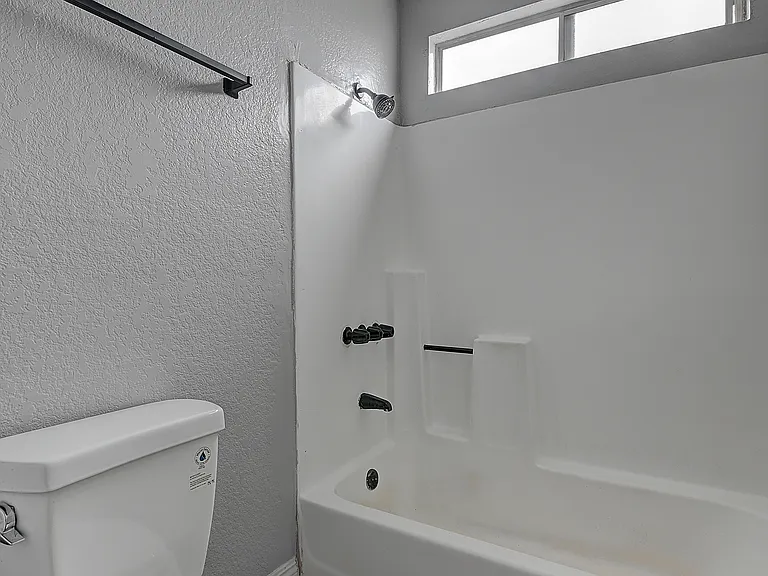 13615 Cerise Avenue — Photo 11