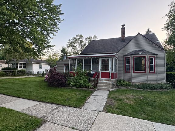 2nd image of 21935 Elmwood Ave