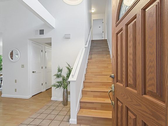 3rd image of 325 E 8th St APT 5