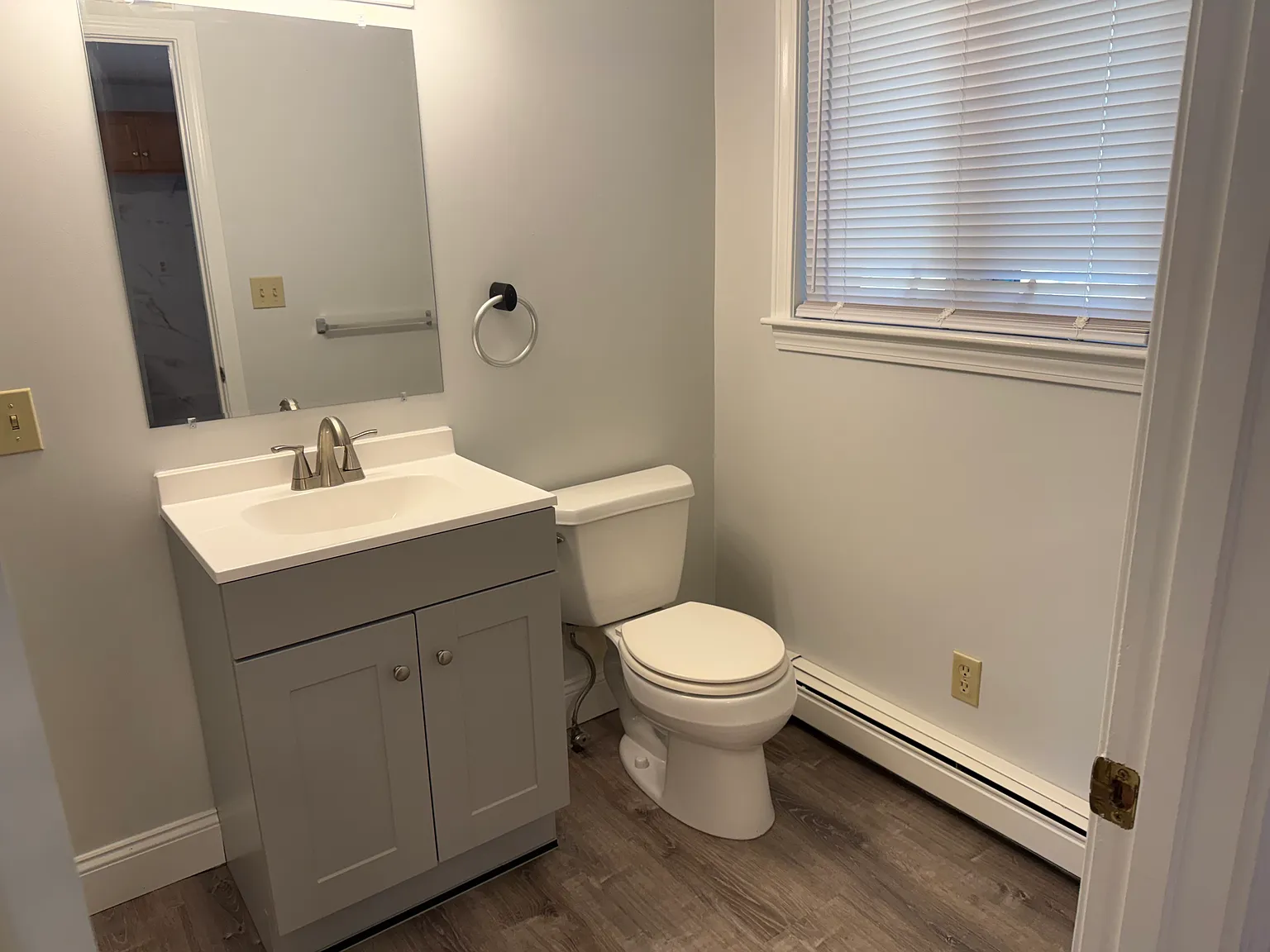 2 bed, 1.5 bath, 1187 sqft, $2,100 — Photo 3