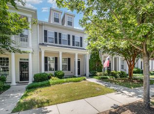 1044 Philpott Dr, Chapel Hill, NC 27517