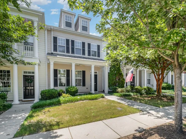 1044 Philpott Dr, Chapel Hill, NC 27517