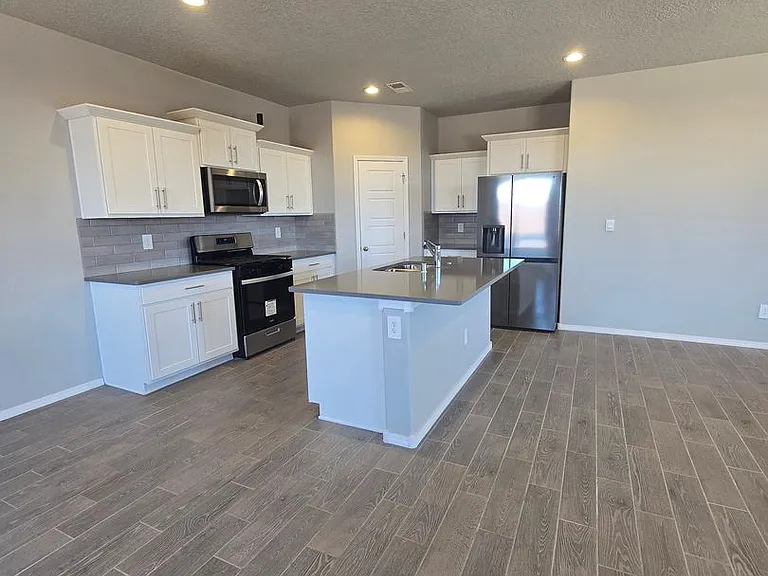 3209 Tazanita Loop SE — Photo 13