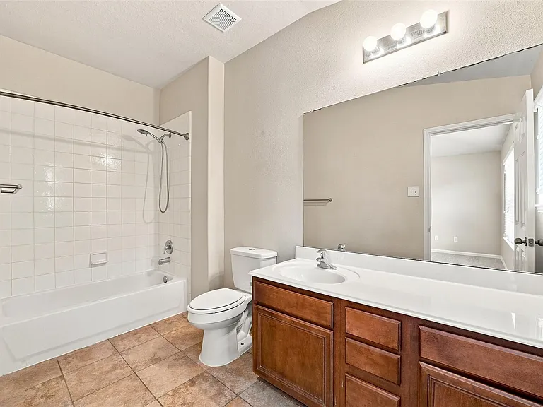 16726 Vivian Point Ln — Photo 38