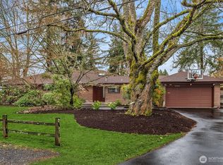 10000 48th Ave NE, Seattle, WA 98125