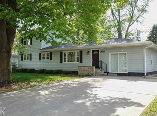 209 S Washington St, Hudson, IL 61748