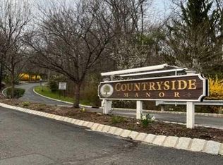 15 Countryside Dr, Basking Ridge, NJ 07920