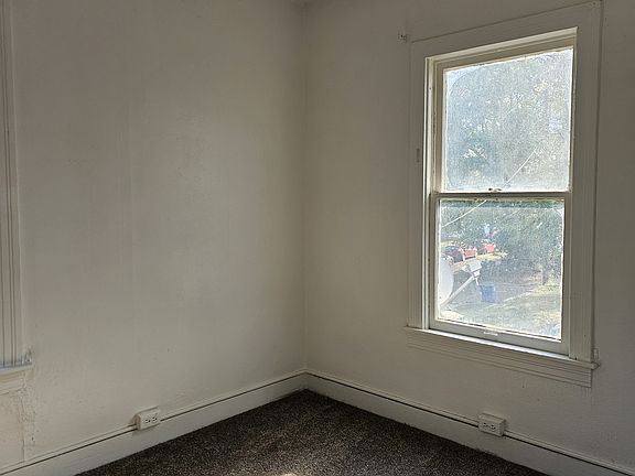 Bedroom picture 1