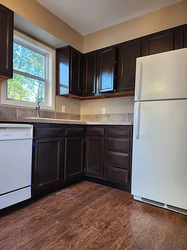 5818 South St Photo 1
