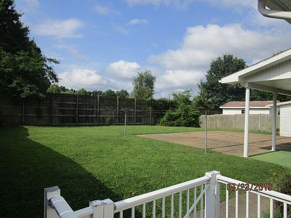 4th image of 133 E Thistle Dr