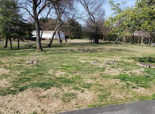 10001 Perine Ln, Parkville, MD 21234