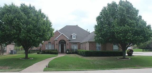 1st image of 1141 McClintock Dr