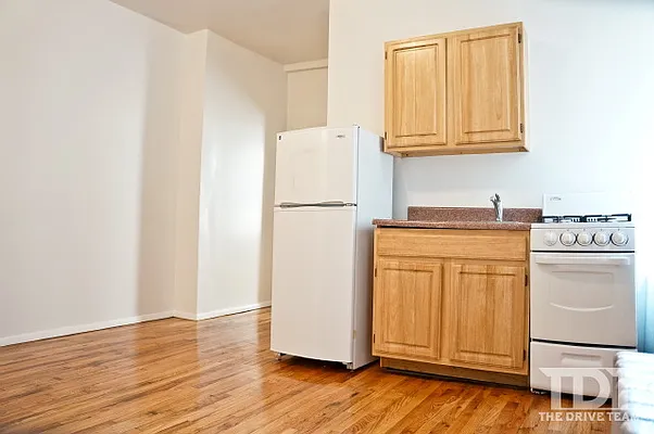 Rented by J Misrahi Realty Corp | media 26