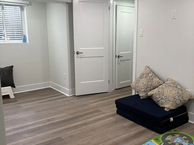 612 Fox Mill Pl #LOWER — Photo 14