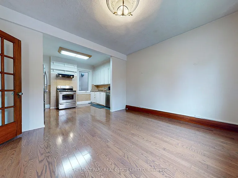 114 Colin Ave — Photo 16