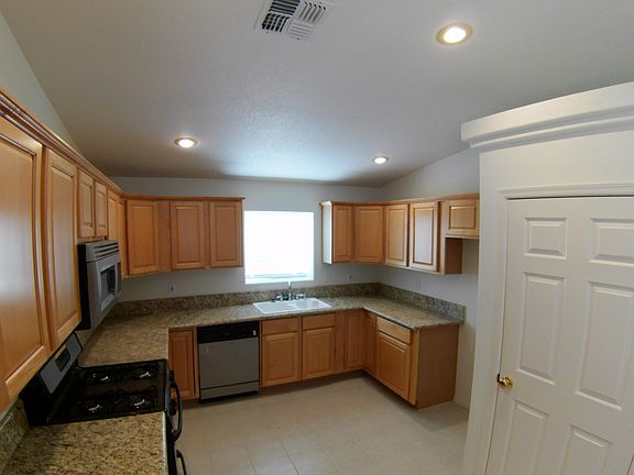4th image of 2065 Coronado Dr