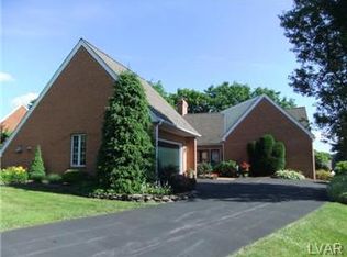 2500 Houghton Lean, Macungie, PA 18062