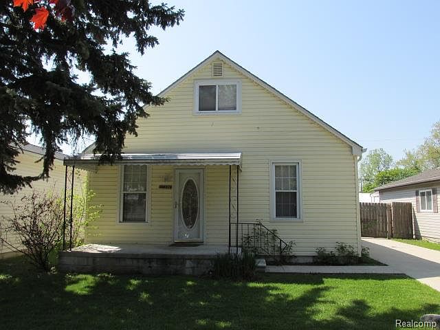 1st image of 17310 Castle St