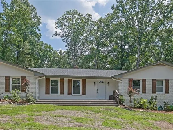 2546 N Crestview Dr, Grayson, GA 30017