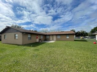3260 Willow Dr W, Mulberry, FL 33860