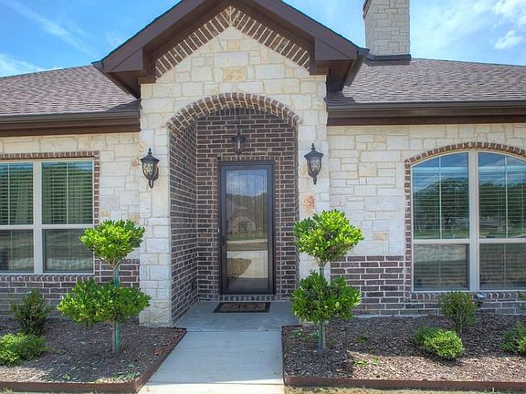 4th image of 3088 Greenwood Cir