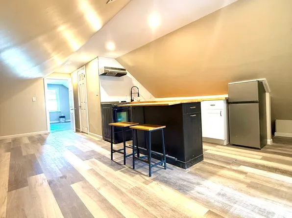 319 E 21st St #2B, Paterson, NJ 07513