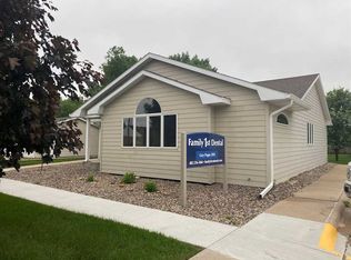 415 E John St, Oneill, NE 68763