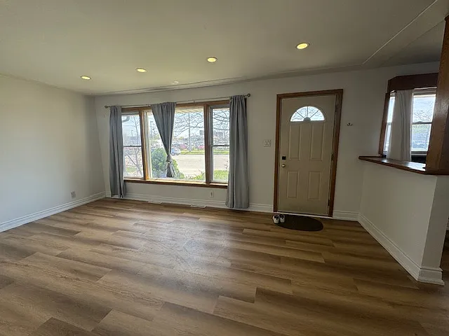 1124 Weber Street East Kitchener — Photo 3