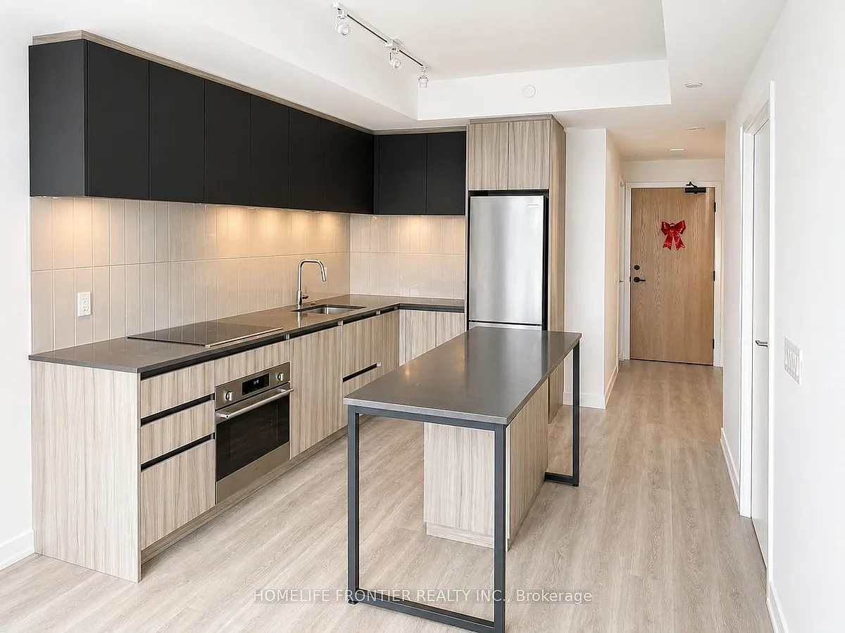 Building Photo - 7950 Bathurst St #1013