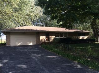 4506 S Ridgeway Rd, Ringwood, IL 60072