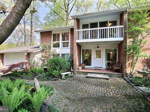 2nd image of 8504 Carlynn Dr