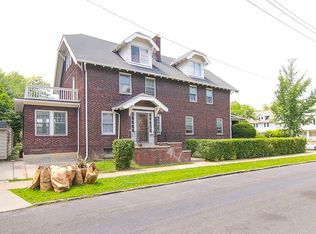 3066 Yorkshire Rd, Cleveland Heights, OH 44118