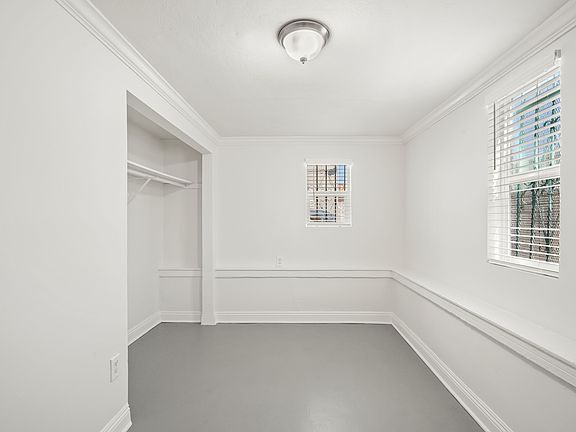 5th image of 440 S Bonnie Brae St APT A