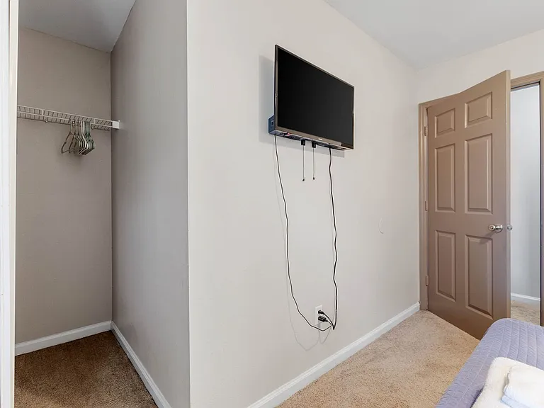 1235 N. Bronough Street — Photo 44
