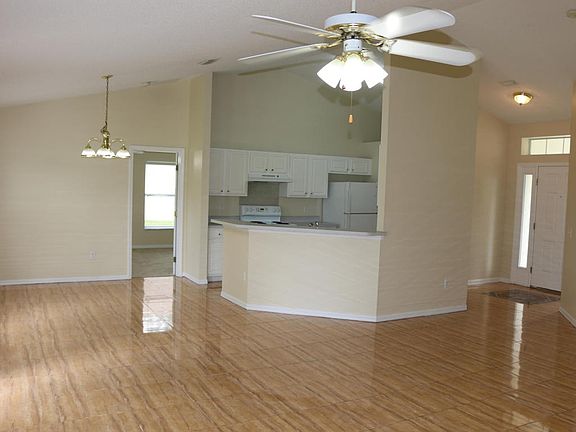 4th image of 1544 SW California Blvd