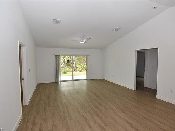 5th image of 4553 Midland St