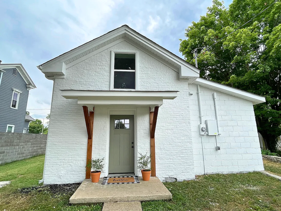 1 bed, 450 sqft, $1,300 — Photo 1