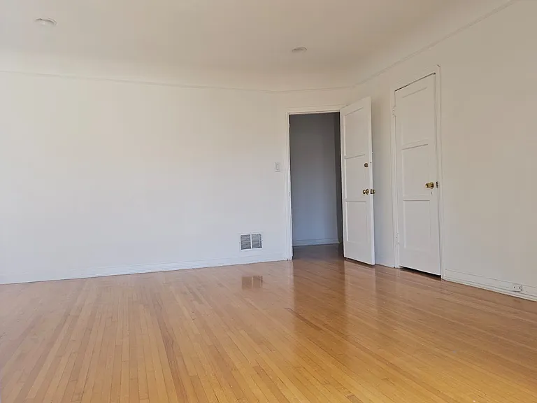 202 1/2 S Arnaz Dr #1/2 — Photo 23