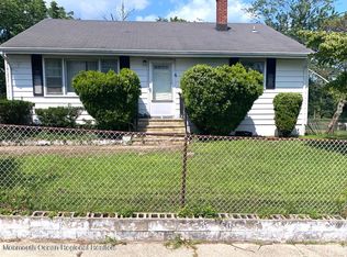 10 Dale Pl, Neptune, NJ 07753