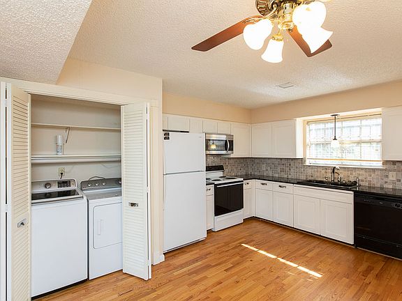 3rd image of 1853 Coronado Hills Dr #58