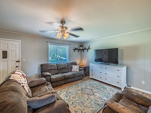 5th image of 1750 Lambert Dr