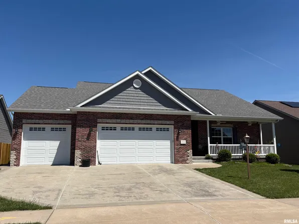1625 Mackenzie St, Washington, IL 61571