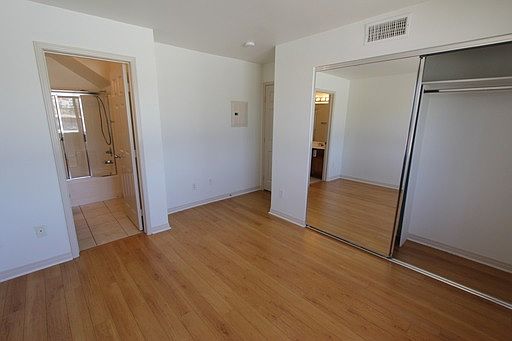 5th image of 3321 Mentone Ave APT 07