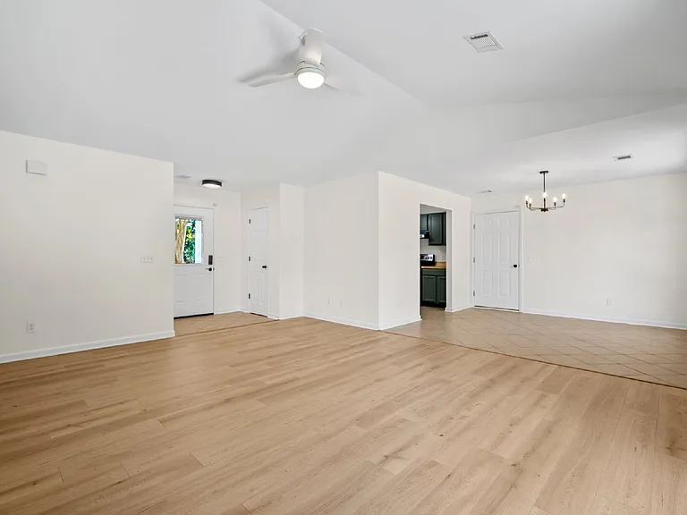 7 Grandiflora Ln — Photo 14