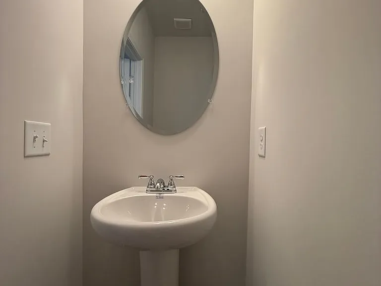8 Cavalier Ct — Photo 10