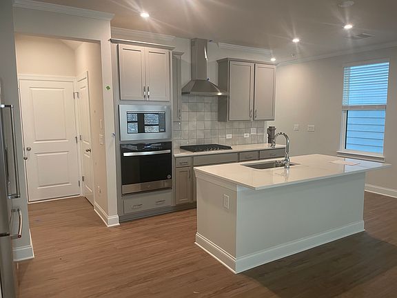 3rd image of 791 Stickley Oak Way